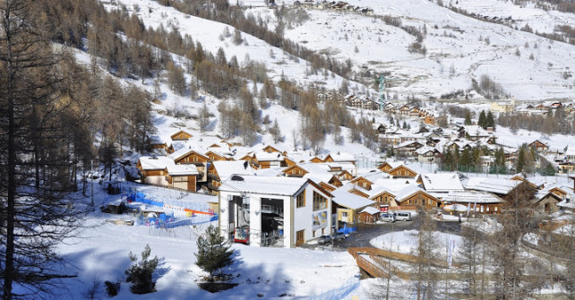 SESTRIERE, UNA PISTA ALLA SETTIMANA: PATTEMOUCHE-ANFITEATRO